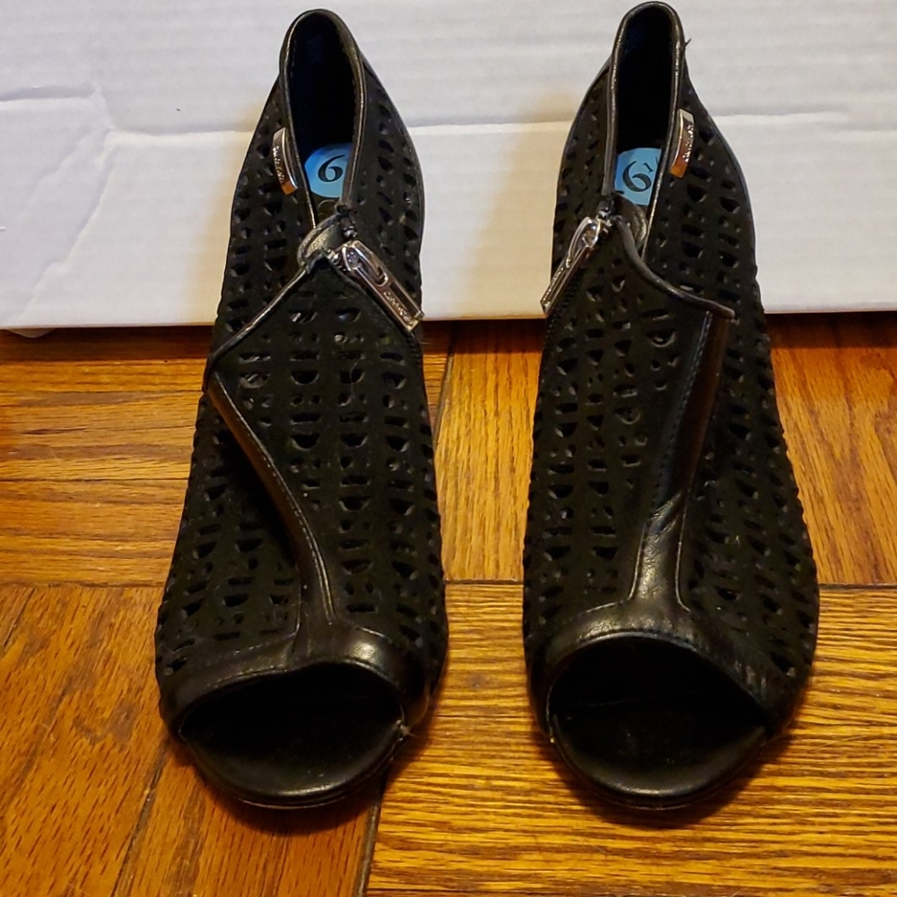 Black peep toe heels